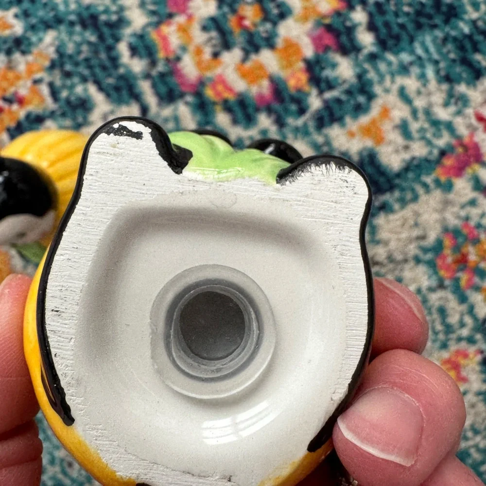 Burton‎ and Burton ladybug salt and pepper shakers